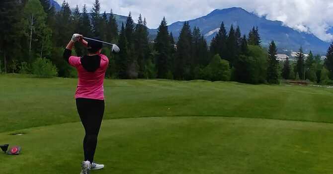 Does your lower back hurt when you play golf?  image